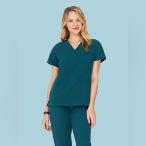 Women's Mandala One Pocket Scrub Top - Caribbean Blue